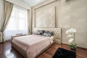 Opera Luxury Apartment